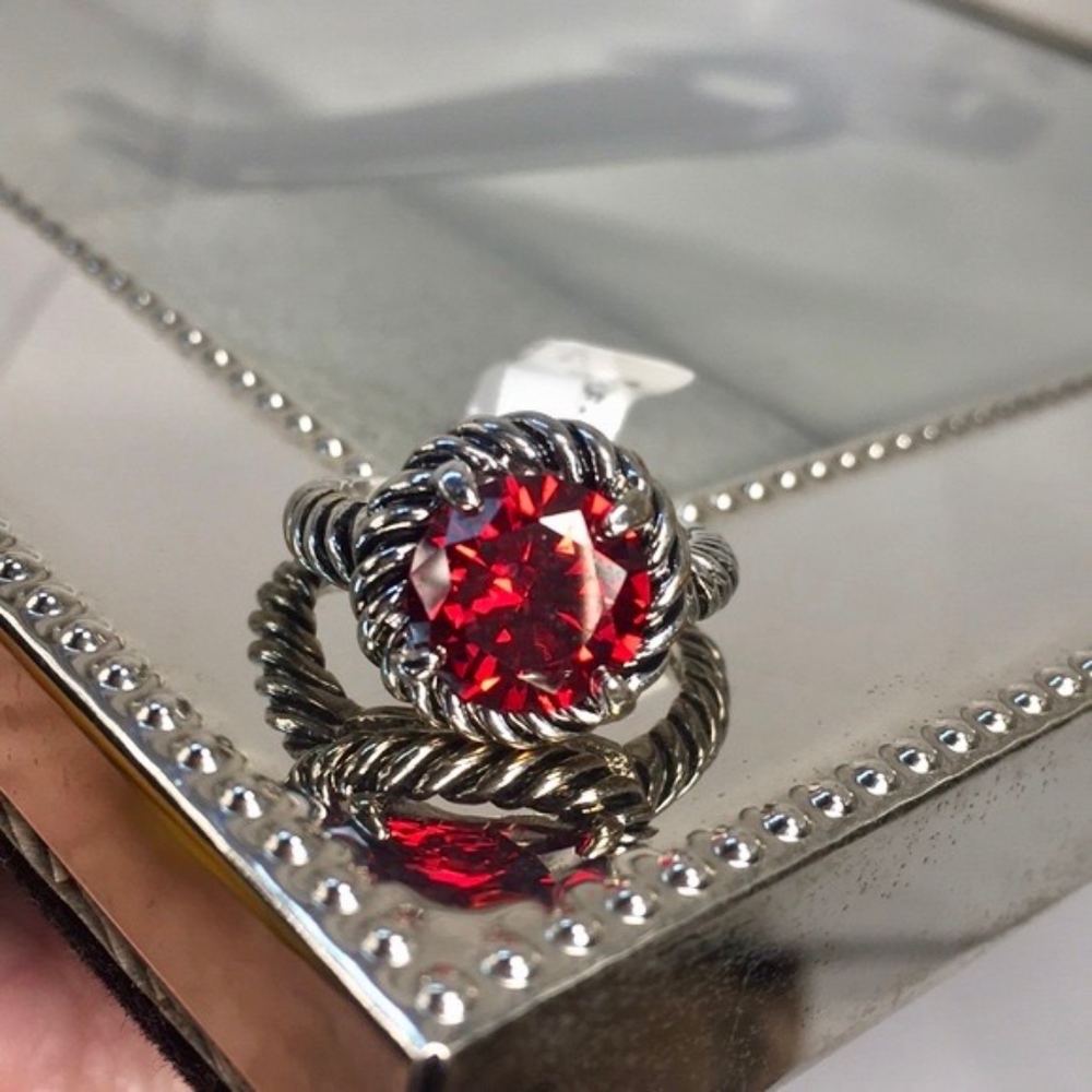 Gorgeous Simulated Ruby Ring Size 7 - Picture 1 of 4